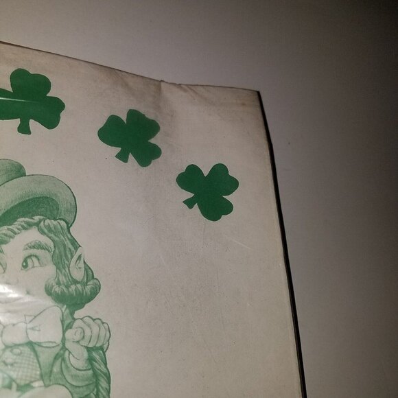 VTG St Patricks Day Kit 9x12 Green Construction Paper Pattern Idea Woolworth NOS - Picture 2 of 7